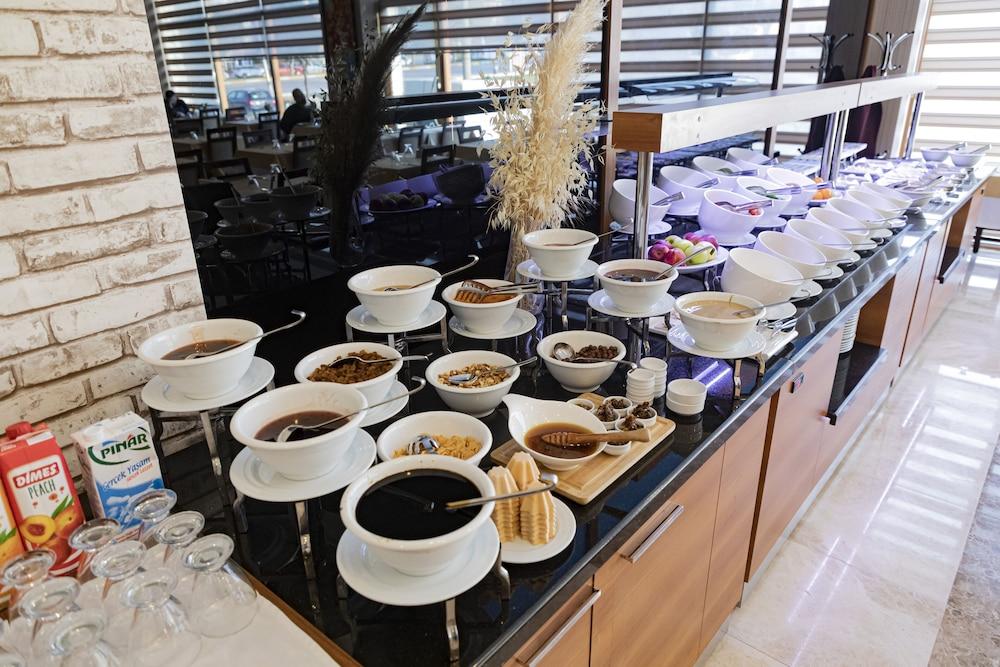 Grand Itimat Hotel 데니즐리 외부 사진